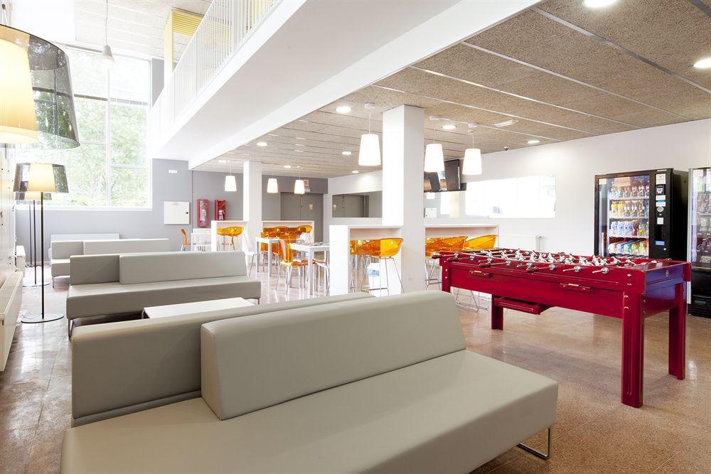 Residencia Universitaria Resa Manuel Agud Querol San Sebastian Bagian luar foto