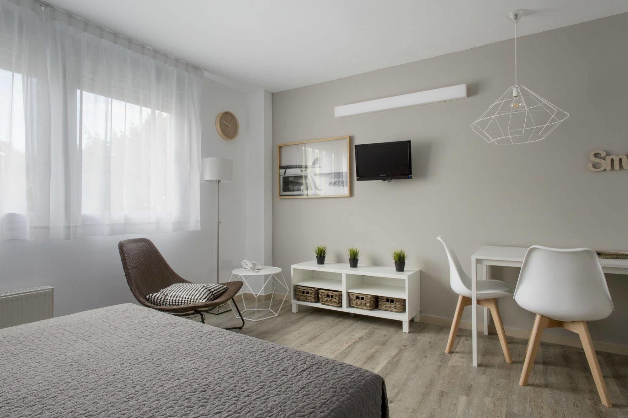 Residencia Universitaria Resa Manuel Agud Querol San Sebastian Bagian luar foto